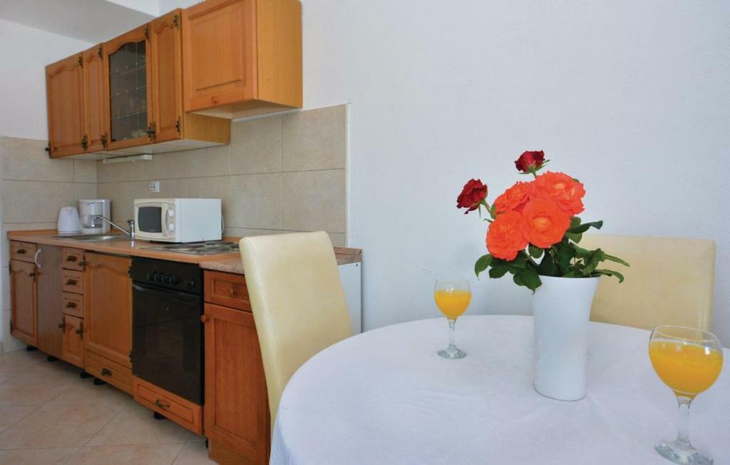 Studio Apartman Подстрана Екстериор снимка